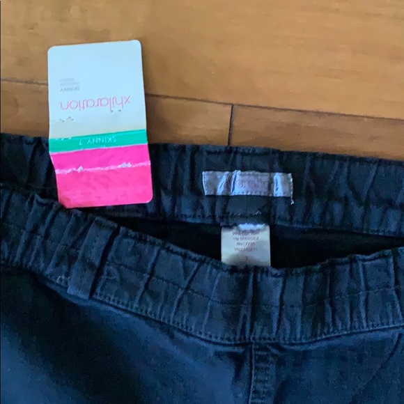 🛍 2 for $20 NWT Black Skinny Zipper Jeggings - Picture 6 of 7